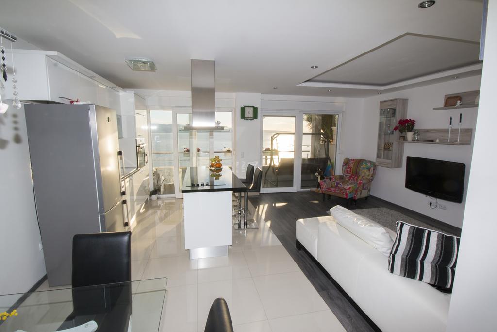 Apartment Mate Omis Exterior photo